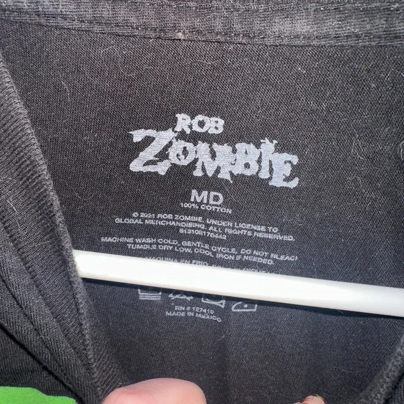 Living Dead Girl Black T-Shirt
Rob Zombie - Picture 2 of 2